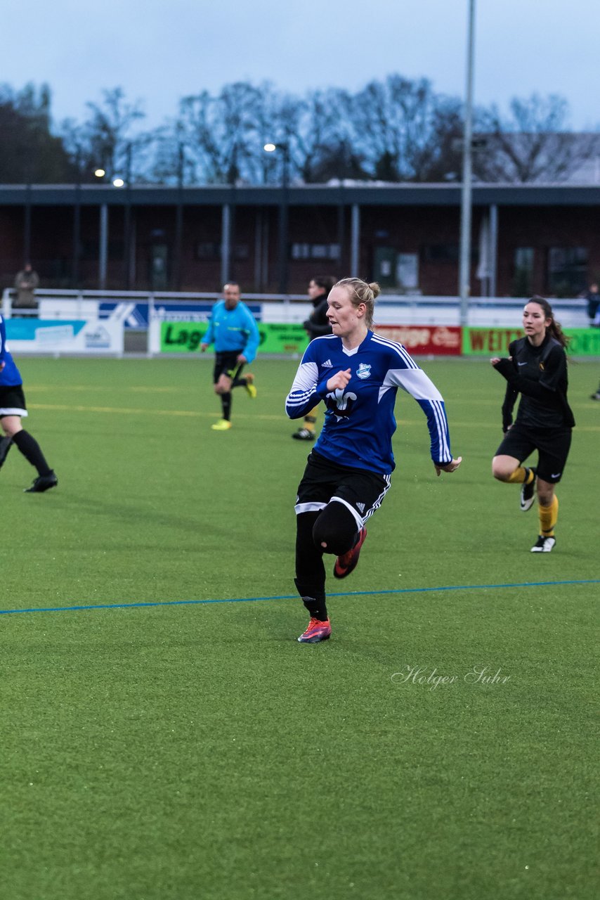 Bild 318 - Frauen Union Tornesch - Victoria : Ergebnis: 4:2